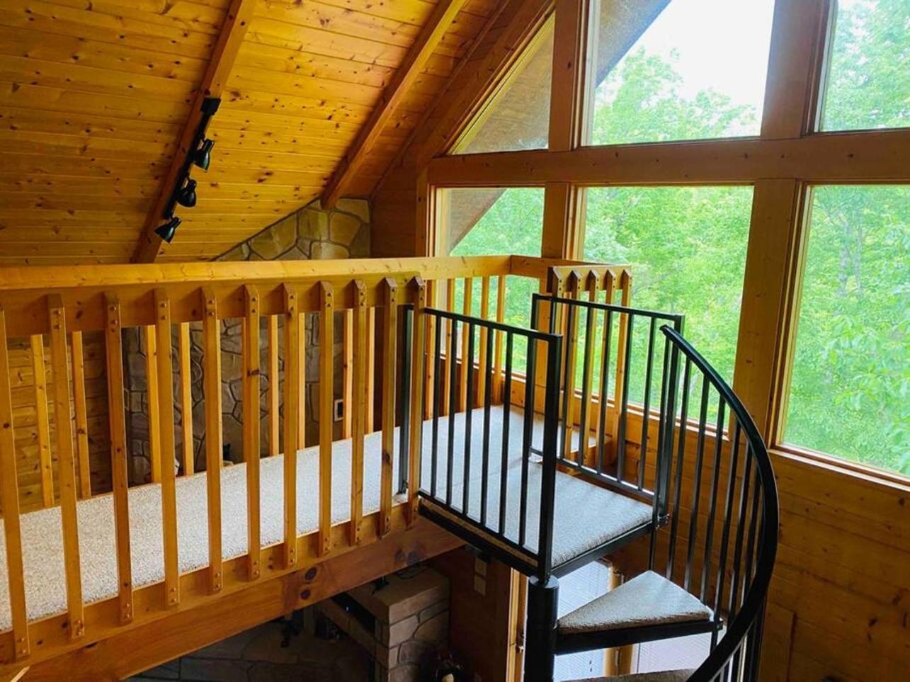Romantic, Honeymoon Cabin In The Smokies! Gatlinburg Εξωτερικό φωτογραφία