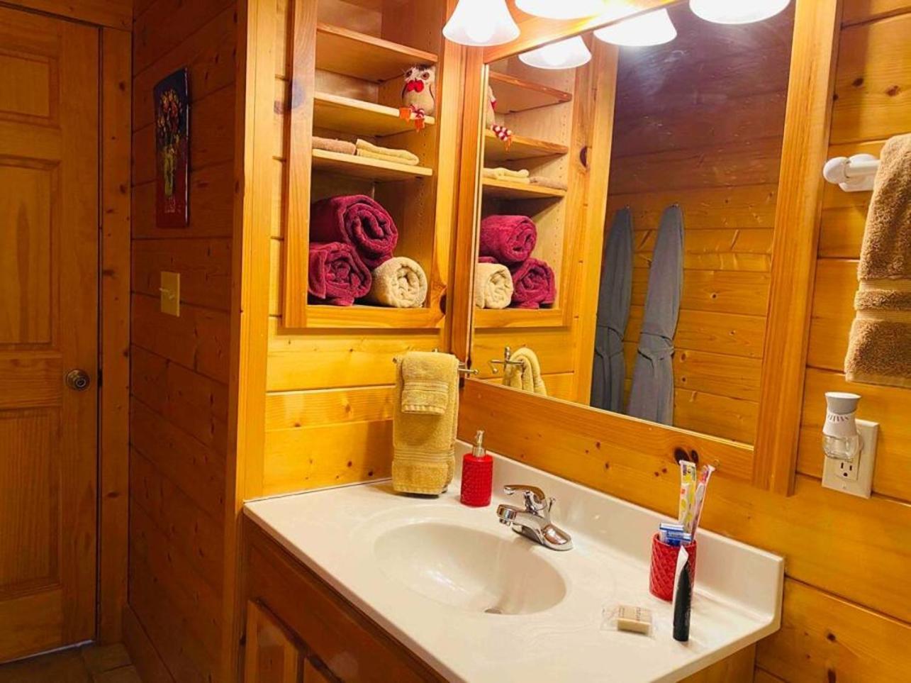Romantic, Honeymoon Cabin In The Smokies! Gatlinburg Εξωτερικό φωτογραφία